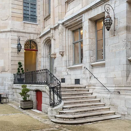 Hotel De Bourgtheroulde, Autograph Collection-3