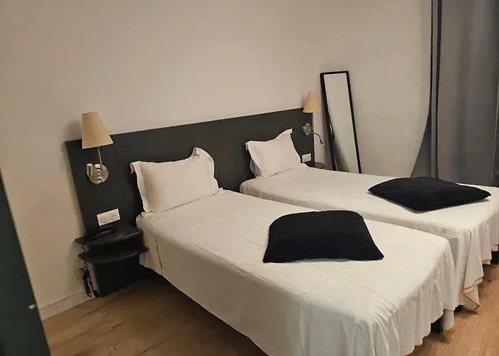 Hotel 1Er Consul Rouen